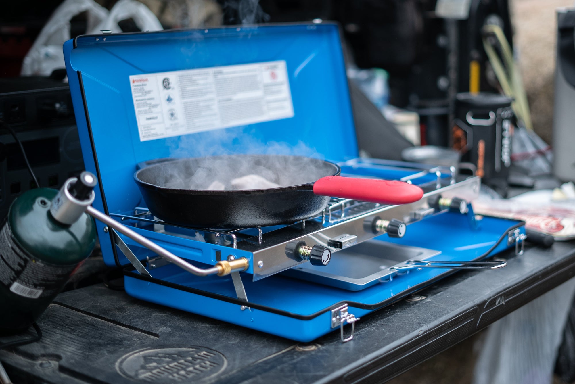Wintercamping: So nutzen Sie Ihren Gasgrill bei Minusgraden